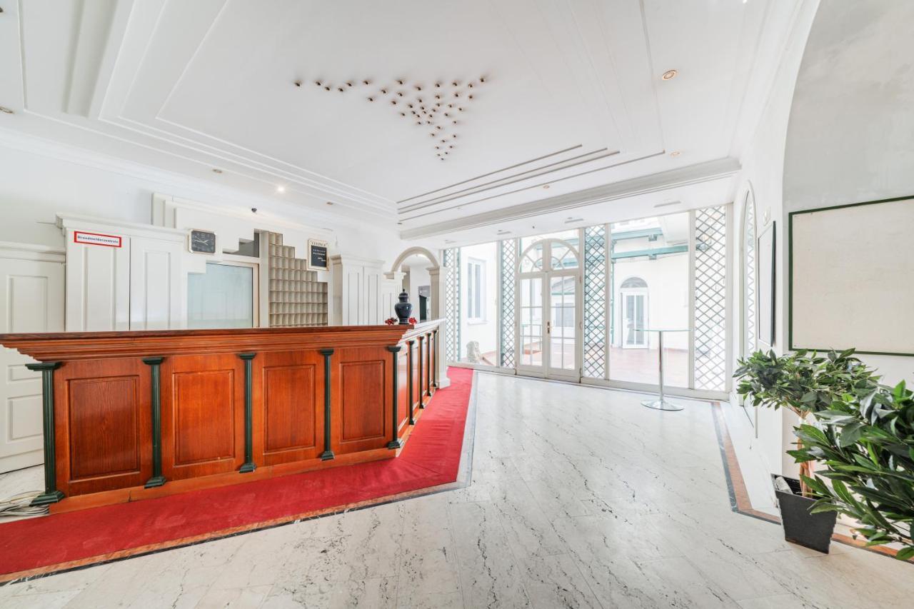 Self-Check-In Hotel Adlon Vienne Extérieur photo