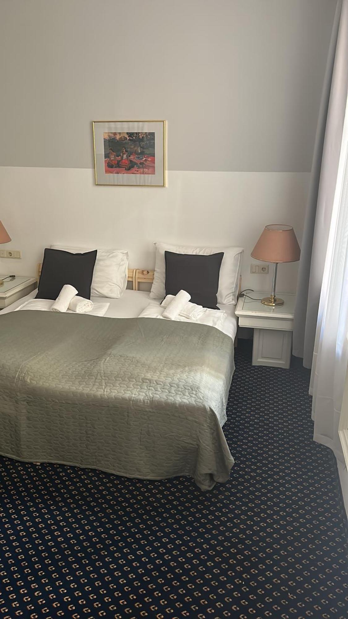 Self-Check-In Hotel Adlon Vienne Extérieur photo
